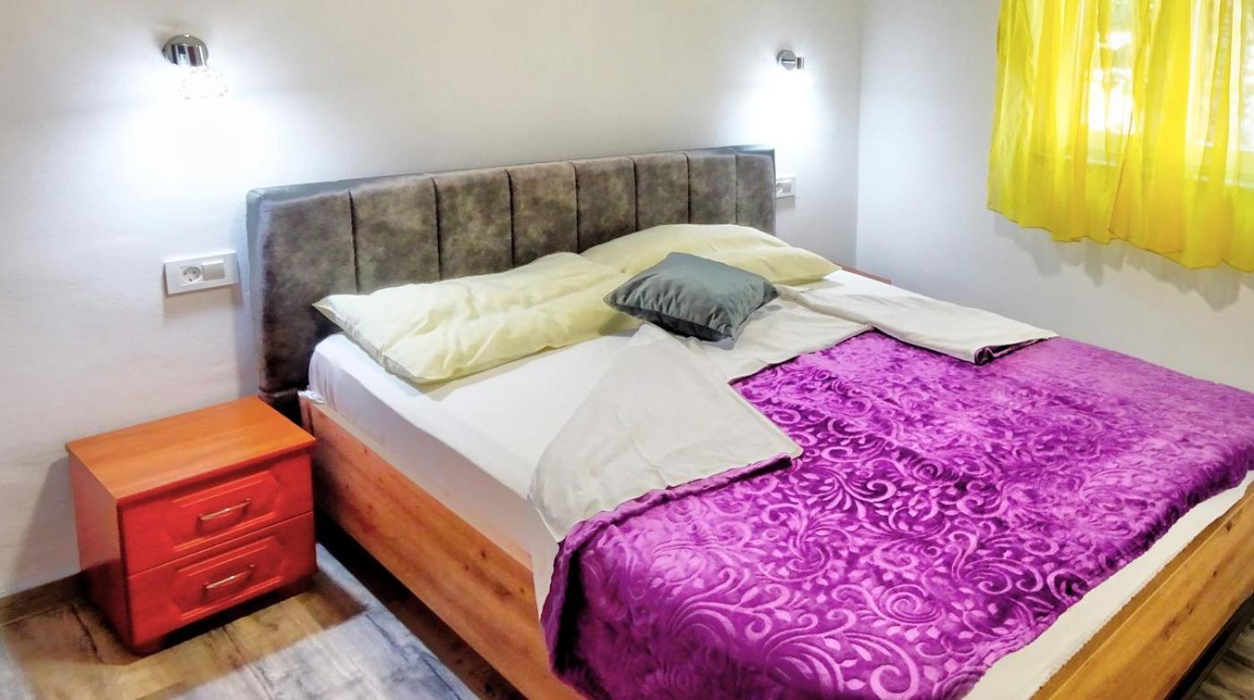 Apartment Daca Vir Esterno foto